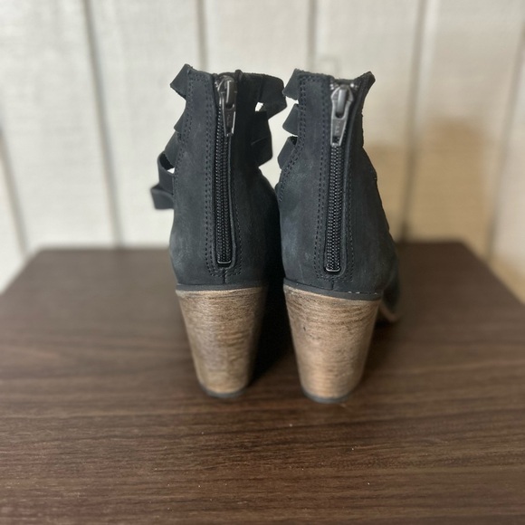 Free People Hybrid Strappy Heeled Booties, size 41. - Picture 5 of 9